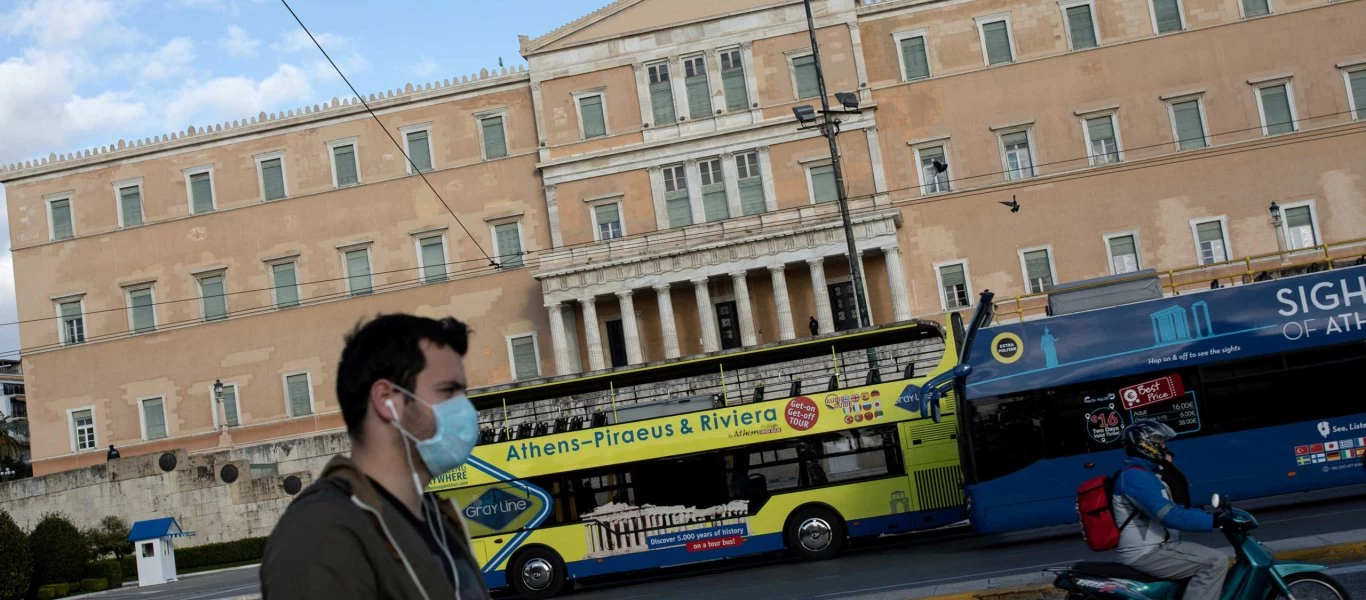 Lockdown: Με ανακριβή στοιχεία η κυβέρνηση προχωράει στην παράταση του - Το «παιχνίδι» με τις ΜΕΘ και τα κρούσματα